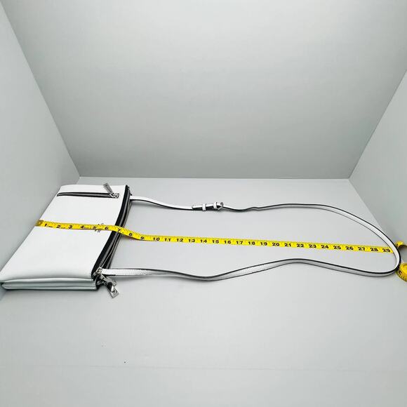 Guess Naya Leather White Multi-Pocket Single Adjustable Strap Handbag Purse - Picture 7 of 10